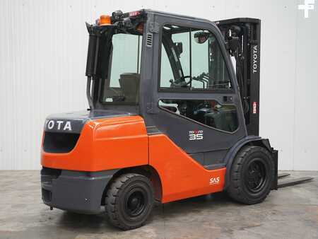 Diesel heftrucks 2017  Toyota 52-8FDJF35 (3)