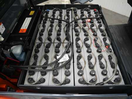 Eléctrico - 4 rodas 2019  Toyota 8FBMKT30 (5)