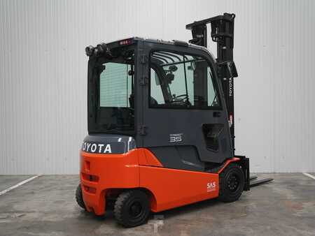 Elektro čtyřkolový VZV 2017  Toyota 8FBMT35 (3)