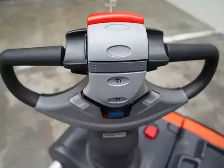 Låglyftare El 2025  Toyota LPE250 (3)