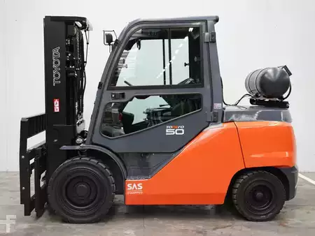 Gas gaffeltruck 2018  Toyota 8FG50N (1)