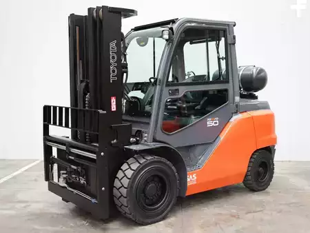 Gas gaffeltruck 2018  Toyota 8FG50N (2)