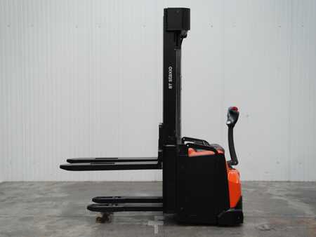 Hochhubwagen 2016  BT SWE160L (1)