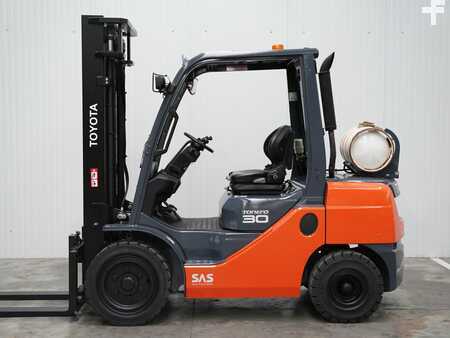 LPG heftrucks 2018  Toyota 02-8FGF30 (1)
