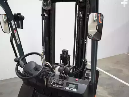 4-wiel elektrische heftrucks 2024  Toyota 8FB25 (4)