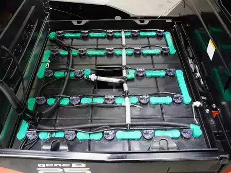 Eléctrico - 4 rodas 2025  Toyota 8FB25 (5)