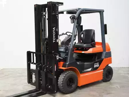 El truck - 4 hjulet 2025  Toyota 8FBL25 (2)