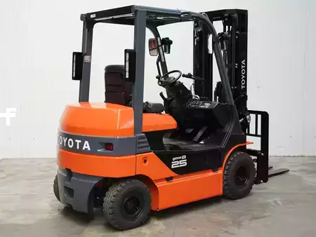 El truck - 4 hjulet 2025  Toyota 8FBL25 (3)