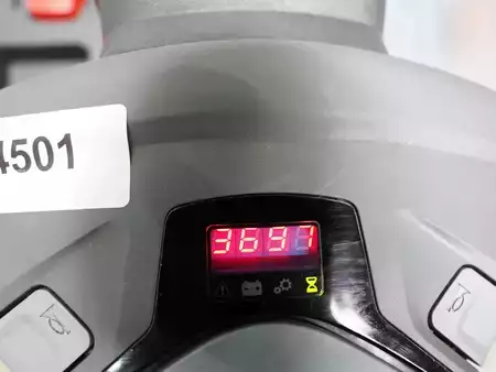 Ruční vysokozdvižný vozík 2017  Toyota SPE120L (7)