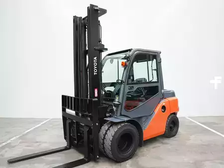 Dieseltrukki 2018  Toyota 40-8FD40N (2)