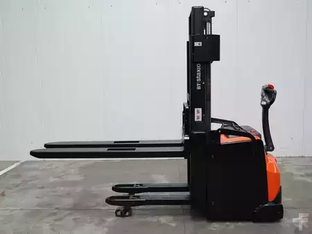 Hochhubwagen 2017  Toyota SWE200L (1)