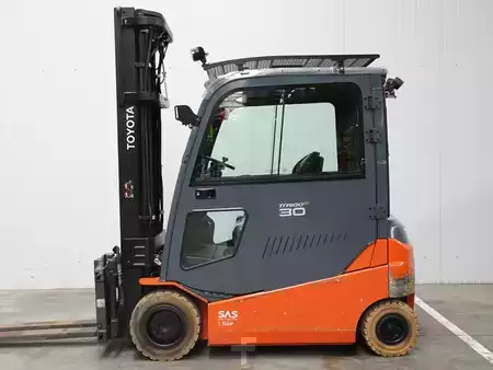 Eléctrica de 4 ruedas 2019  Toyota 8FBMT30 (1)