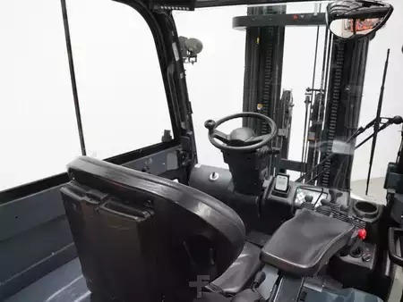 Eléctrica de 4 ruedas 2019  Toyota 8FBMT30 (4)