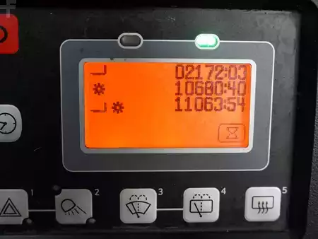 Eléctrica de 4 ruedas 2019  Toyota 8FBMT30 (9)