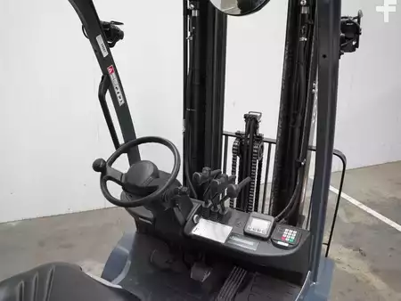 LPG heftrucks 2017  Toyota 02-8FGF25 (4)
