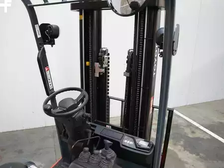 Eléctrica de 3 ruedas 2019  Toyota 7FBEST13 (4)