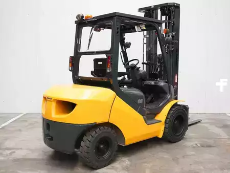 Diesel truck 2016  Komatsu FD30T-17 (3)