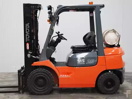 LPG VZV 2007  Toyota 42-7FGF25 (1)