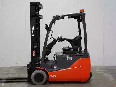 Carrelli elettrici 3 ruote 2016  Toyota 8FBEK18T (1)