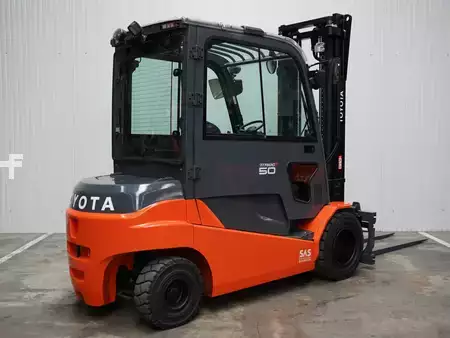 Elektro čtyřkolový VZV 2017  Toyota 8FBMT50 (3)