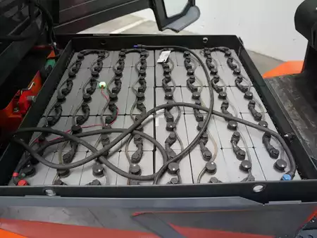 Elektro čtyřkolový VZV 2017  Toyota 8FBMT50 (6)