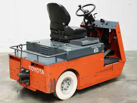 Tahač 2017  Toyota CBT6 (3)