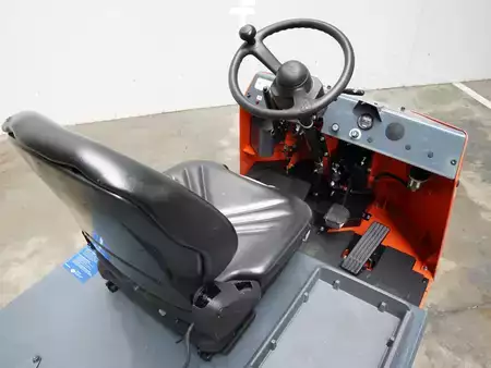 Tahač 2017  Toyota CBT6 (4)