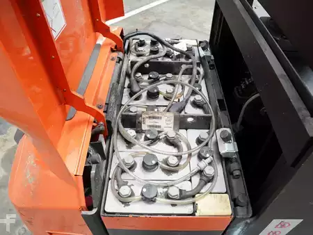 Vertikální vychystávací vozík 2019  BT OSE100W (6)