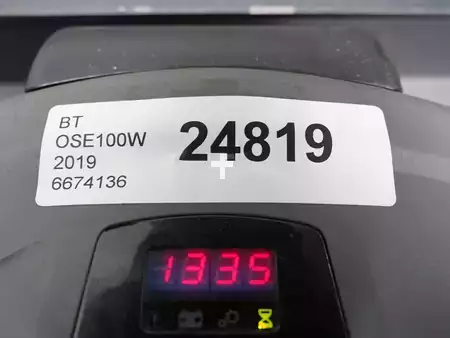 Vertikální vychystávací vozík 2019  BT OSE100W (8)