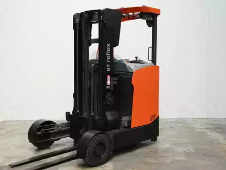 Reach Trucks 2018  Toyota RRE160HR (2)