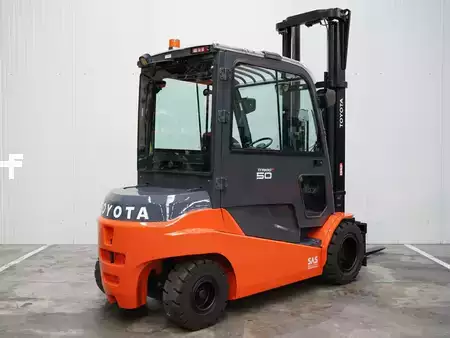 Elektro čtyřkolový VZV 2017  Toyota 8FBMT50 (3)