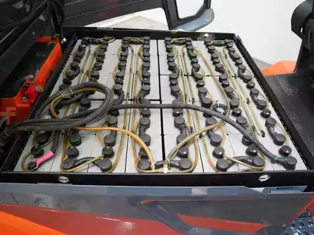 Elektro čtyřkolový VZV 2017  Toyota 8FBMT50 (5)