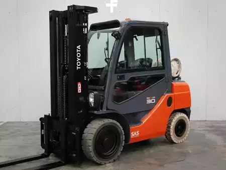 LPG Forklifts 2018  Toyota 02-8FGF30 (2)
