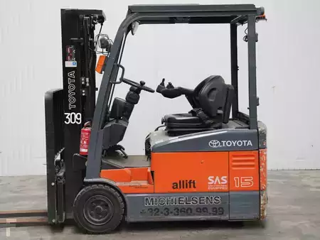 Elektrisk- 3 hjul 2007  Toyota 7FBEF15 (1)
