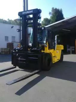 Dízel targoncák 2017  Hyundai 160D - 9 (1)