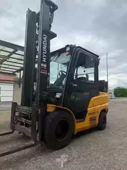Dieselstapler 2021 Hyundai 35 DN-9V (2)