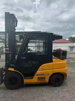 Dieselstapler 2021 Hyundai 35 DN-9V (3)