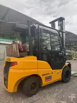 Dieselstapler 2021 Hyundai 35 DN-9V (4)