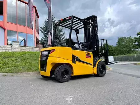 Elektro 4 Rad 2023  Hyundai 50B-9 (1)