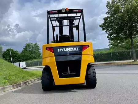 Elektro 4 Rad 2023  Hyundai 50B-9 (4)