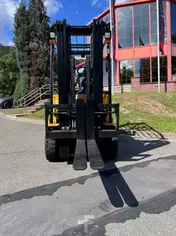 Elektro 4 Rad 2023  Hyundai 30B-9U (2)