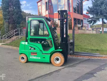 Elektro 4 Rad  HC (Hangcha) CPD30-XD6-SI26 (1)