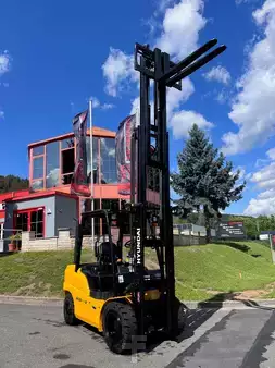 Dízel targoncák 2024  Hyundai 30D-9V (10)