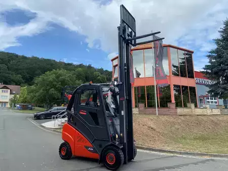 Treibgasstapler 2019  Linde H 25 T-02 - Hochkabine (4)