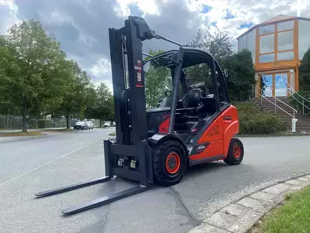 Treibgasstapler 2019  Linde H 35 T-02 (5)