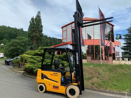 Elektro čtyřkolový VZV 2022 Hyundai 30B - 9U (1)