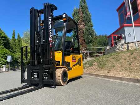 Elektro tříkolové VZV 2022 Hyundai 20BT-9U (2)