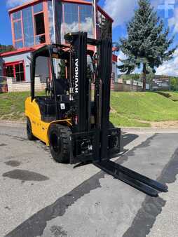 Diesel Forklifts 2023  Hyundai 30D-9V  ***NEUGERÄT*** (1)