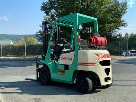 LPG Forklifts 1999  Yang FG 20 (1)