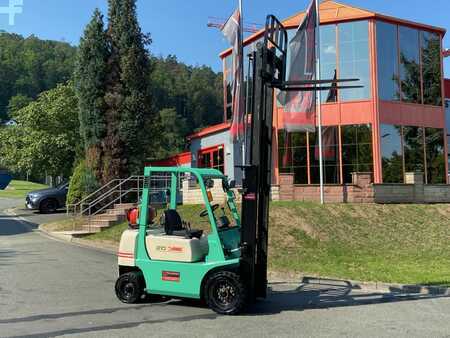 LPG Forklifts 1999  Yang FG 20 (3)